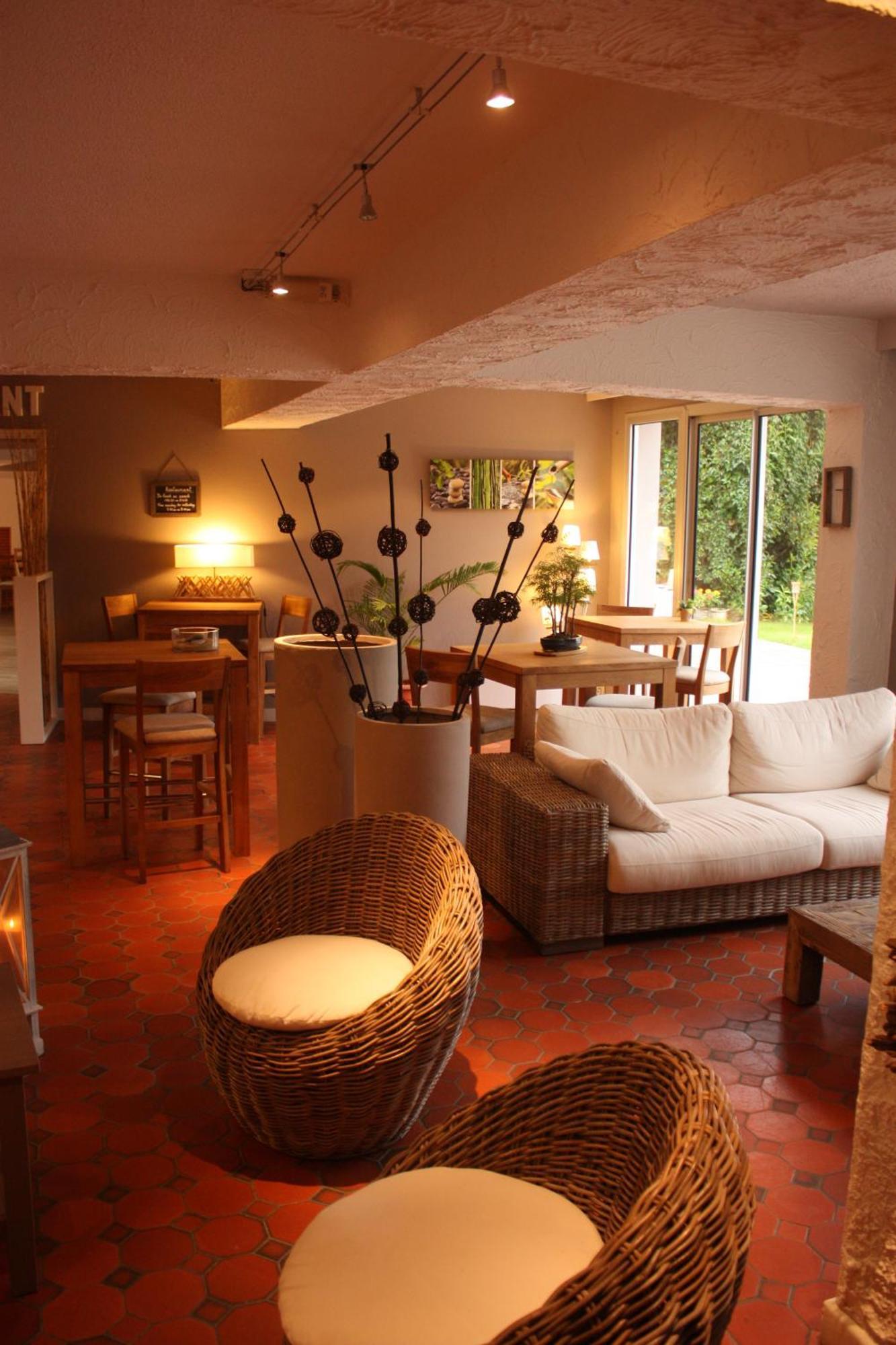 Latitude Ouest Hotel Restaurant & Spa Locronan Exterior foto