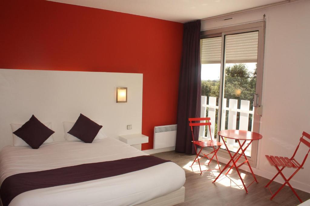Latitude Ouest Hotel Restaurant & Spa Locronan Habitación foto