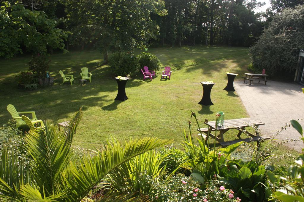Latitude Ouest Hotel Restaurant & Spa Locronan Exterior foto