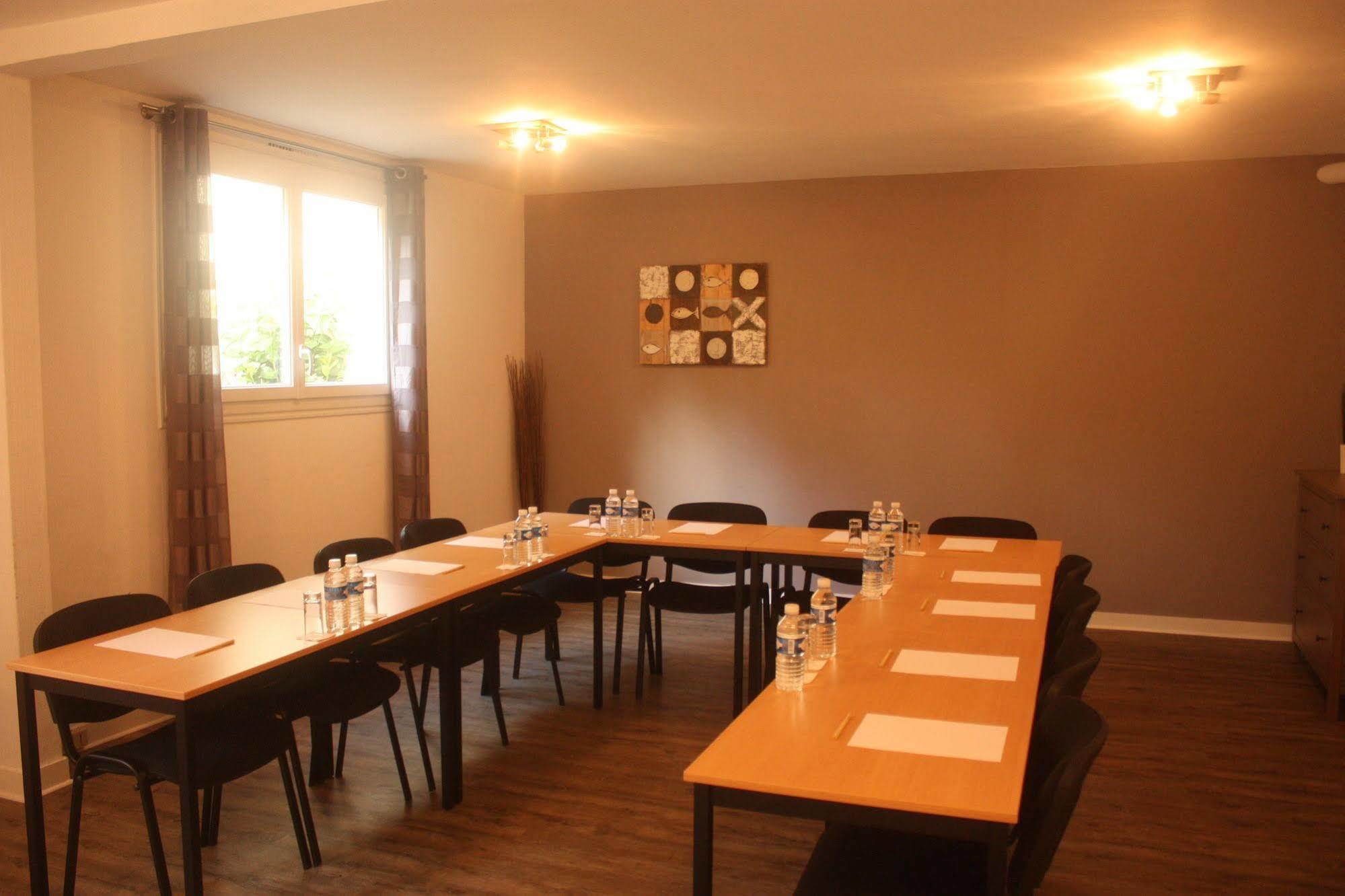 Latitude Ouest Hotel Restaurant & Spa Locronan Exterior foto